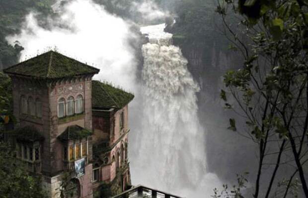 Водопад убил бизнес, после того, как в воды реки Боготу стали сливать нечистоты