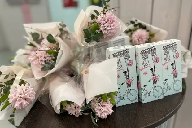 В Рязани с 8 марта поздравили жительниц Донбасса