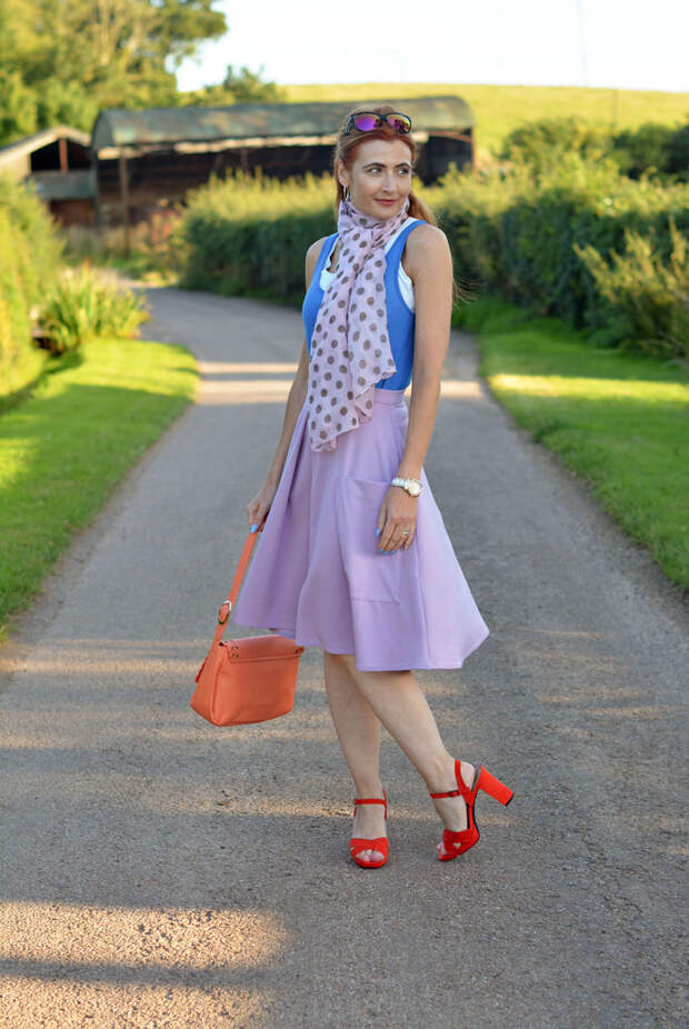 Bright summer colours: Lilac, cobalt, orange, peach and pink