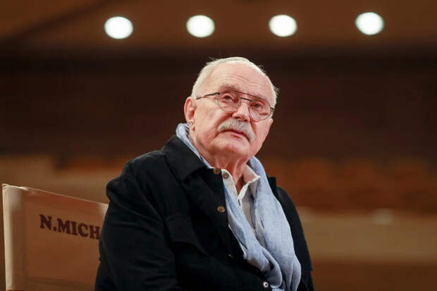 На ошибки властей Никита Михалков указал, не таясь: Важно не молчать