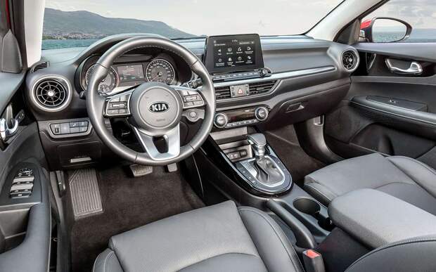 Этот надежный корейский седан С‑класса от 1,6 млн не уступит «японцам»