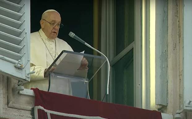 Папа Римский вверил Казахстан Царице мира