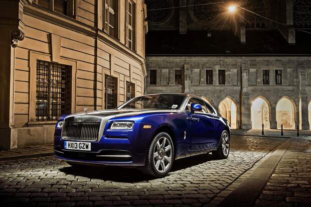 Контрасты кризиса в России: Rolls-Royce ставит рекорды продаж