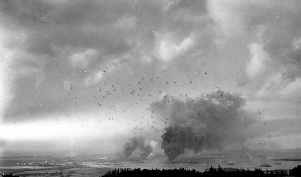 7. Вид на Перл-Харбор. Остров Оаху. Гавайские острова. США. 7 декабря 1941 года. 7. Вид на Перл-Харбор. Остров Оаху. Гавайские острова. США. 7 декабря 1941 года. интересное, исторические фото, история, фото