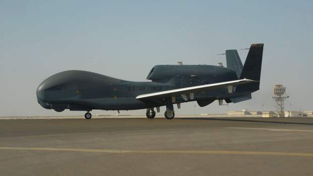 Flightradar: американский беспилотник RQ-4B Global Hawk приблизился к Крыму