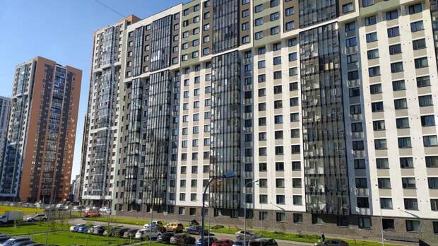 В Казани 13-летняя девочка погибла при падении из окна многоэтажки