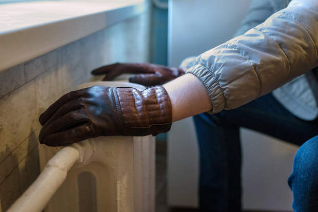 Жители российского поселка замерзли в квартирах