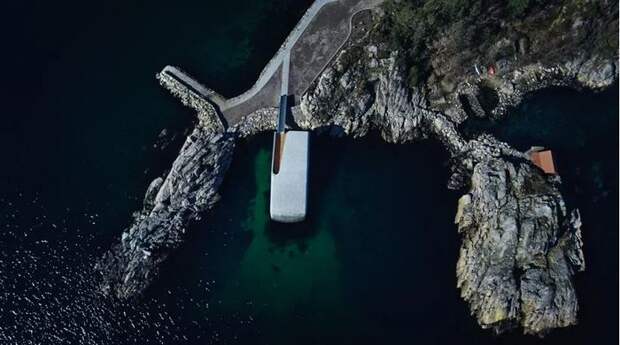 Подводный ресторан в Норвегии