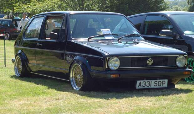 Подборка классических и тюнингованных автомобилей (72 фото)