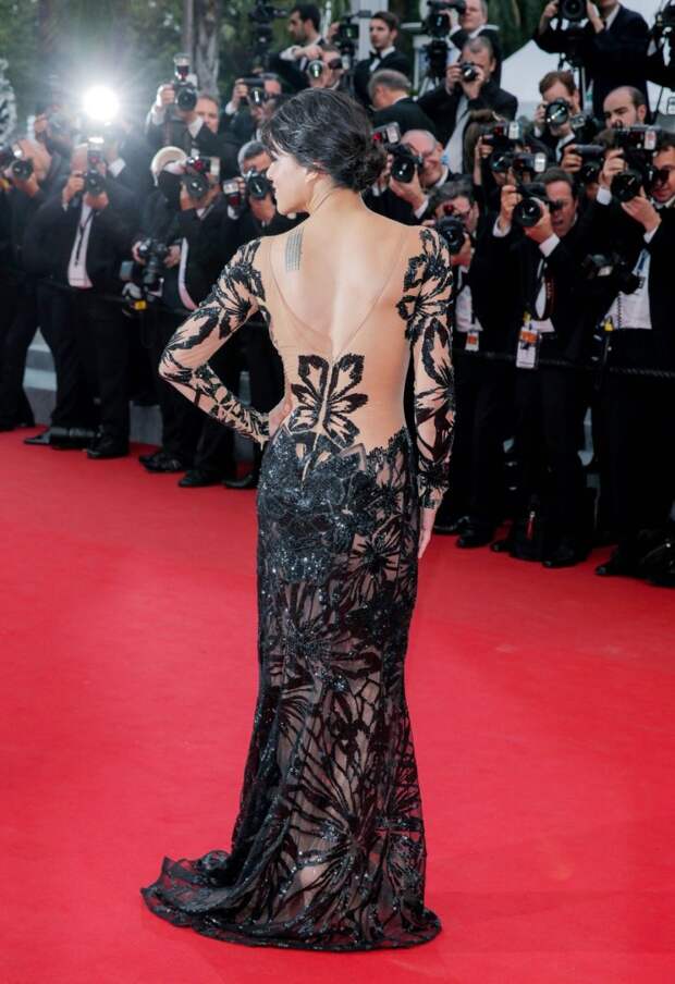 michelle-rodriguez-mad-max-fury-road-premiere-2015-cannes-film-festival_7