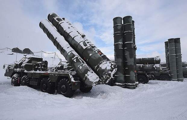 Комплексы ПВО С-400. Источник изображения: 