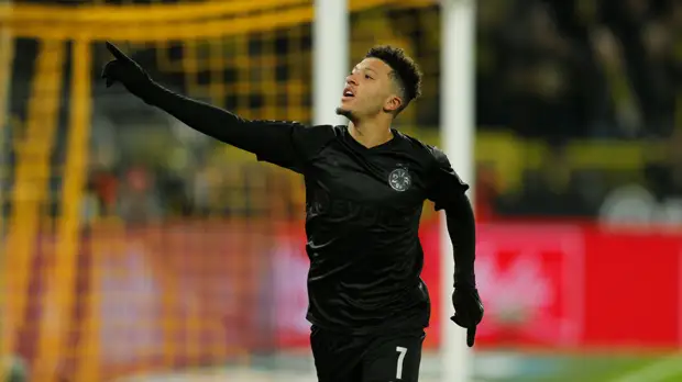 СМИ: МЮ готов заплатить €110 млн за переход футболиста «Боруссии» Санчо