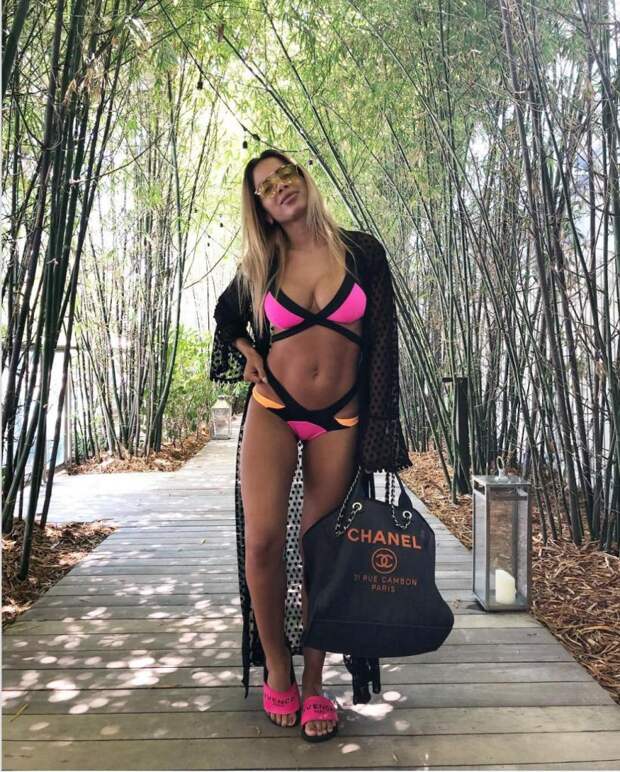 Summer Beach Fashion 2019: тенденции пляжной моды в этом году