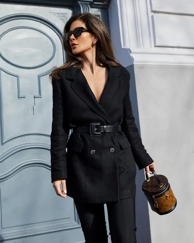 Как стильно носить черный костюм: 15 элегантных и модных идей