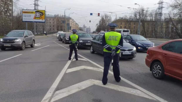 ГАИ разъяснила, можно ли стоять на островке безопасности