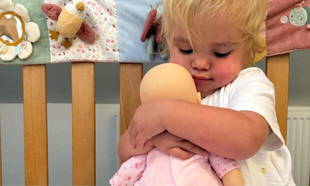 У годовалого ребенка обнаружили детскую деменцию. Что это за болезнь и какие у нее прогнозы