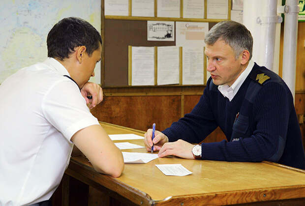 К капитану может обратиться любой курсант