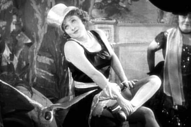 Марлен Дитрих в фильме *Голубой ангел*, 1930 | Фото: kino-teatr.ru