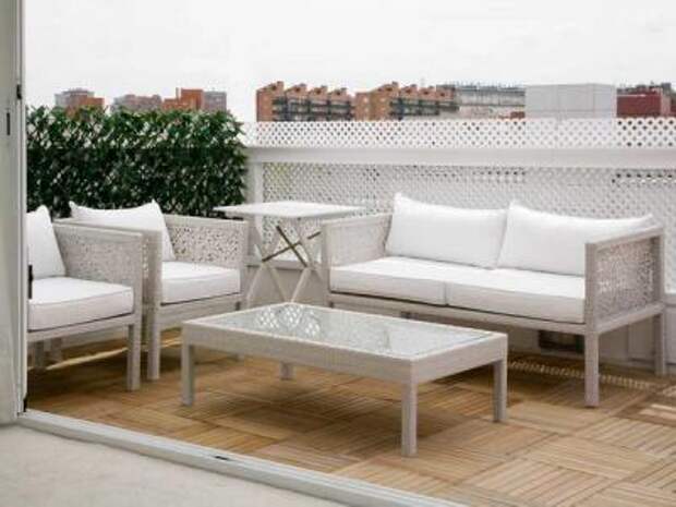 small-terrace-and-large-balcony-decor-ideas1-before