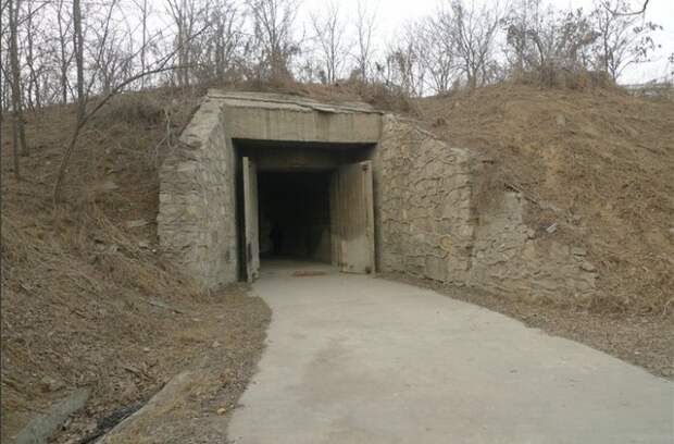 Такие укрепления выдержали бы многое. Такие укрепления выдержали бы многое.