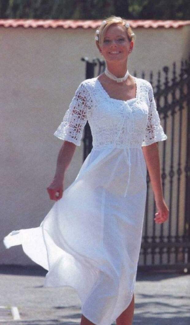 Платье. Платье. Сочетание ткани и вязания крючком