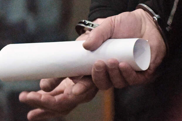 Прославленный подвигами советский ледокол обеспечили контрабандой