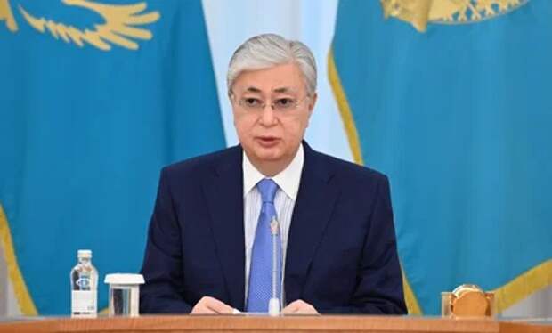 Токаев поручил диверсифицировать поставки нефти из Казахстана