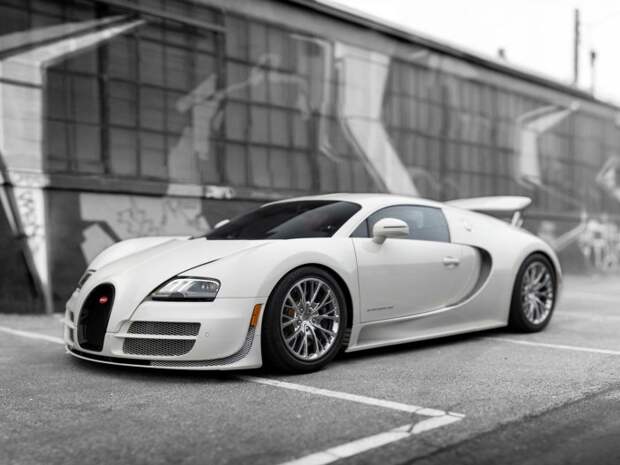 Bugatti Veyron – машина, созданная удивлять/ | Фото: rmsothebys.com