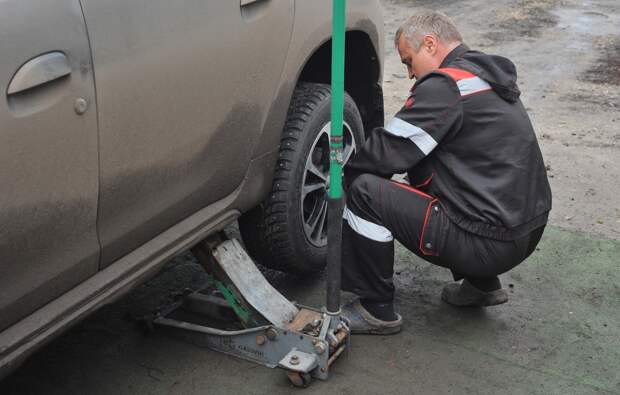 Россиянам назвали условие штрафа за отсутствие летней резины на авто