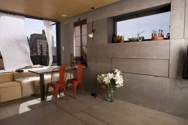 Смарт-стенка помогла сделать крошечную квартиру комфортной и уютной (Испания). | Фото: interiorsmall.ru.