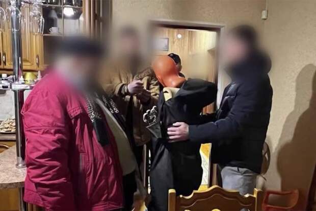 Совершивший жестокую расправу мигрант вернулся в Россию