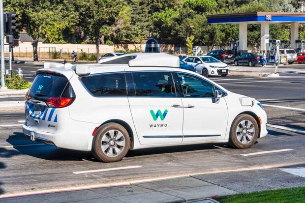 автомобиль waymo