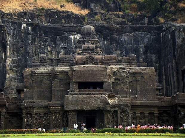 По своим размерам храм не уступает Тадж-Махалу Кайласанатха, достопримечательность, индия, скала, фотомир, храм, эллора