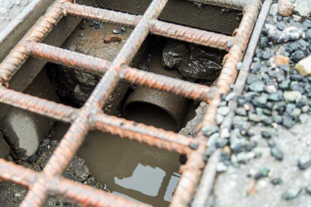 Коллектор минобороны вышел из строя в новосибирском Военном городке