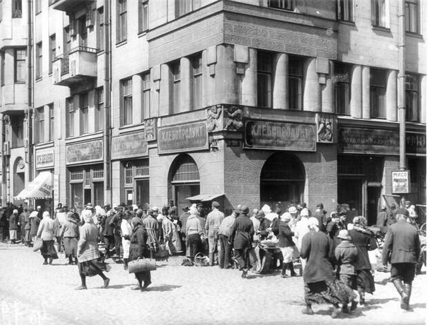 Фотографии Петрограда (Ленинграда) в годы НЭПа. Как выглядела тогда бывшая имперская столица?