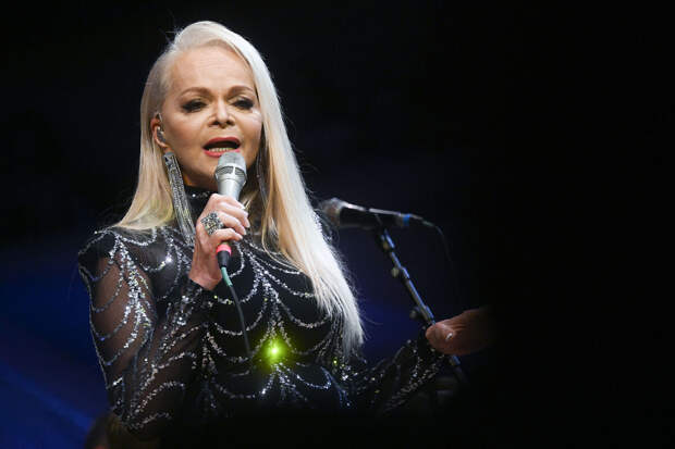 Долина собрала полный зал в московском баре, несмотря на плохие продажи билетов