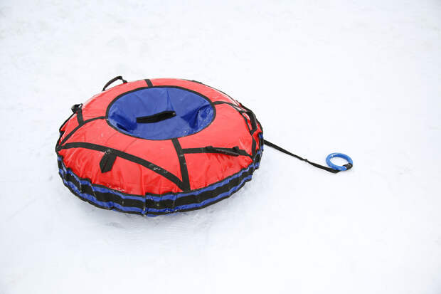 "КП": в Новосибирске нашли девочку, провалившуюся под лед