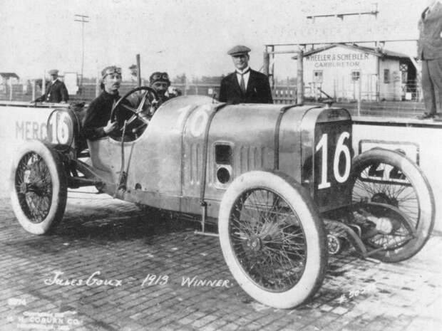 Подборка фотографий автогонок прошлого века (154 фото)