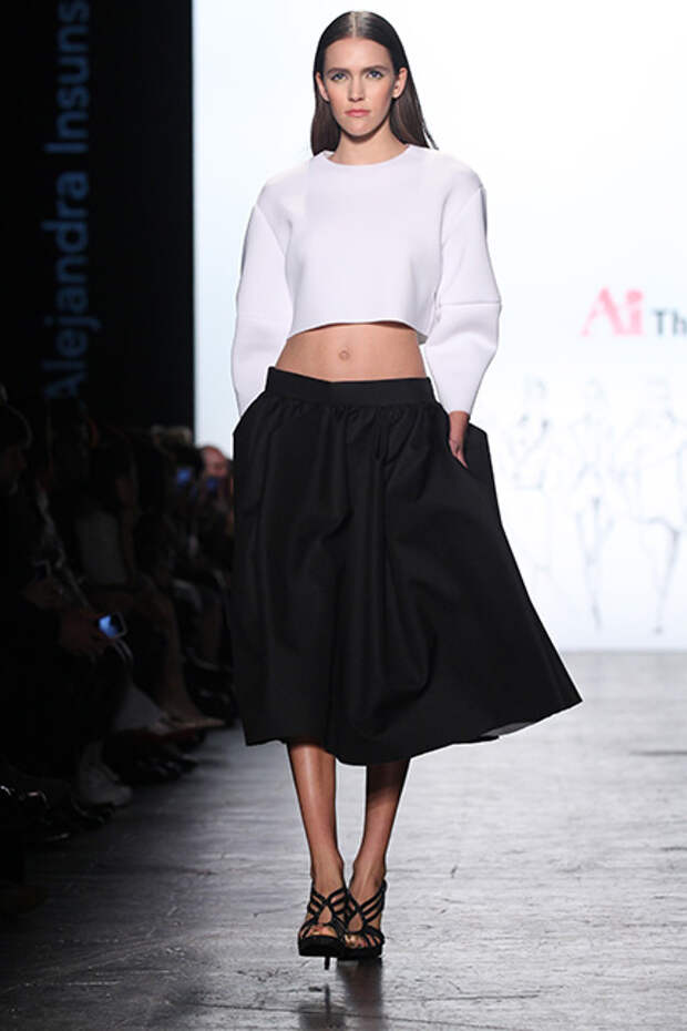 ai-fall-2016-look-64-Alejandra-Insunsa