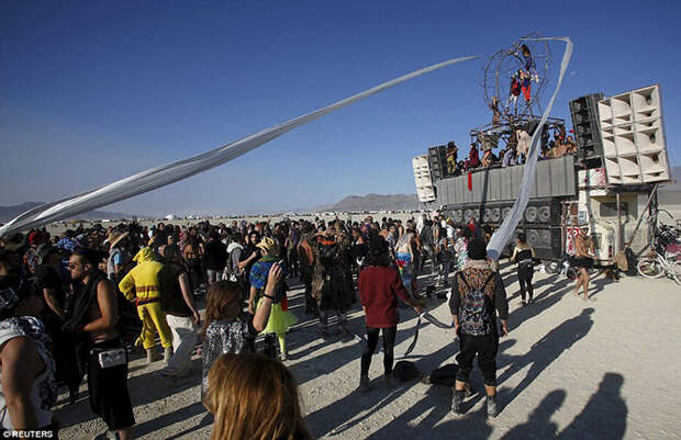 Фестиваль Burning Man 2015 в подробностях