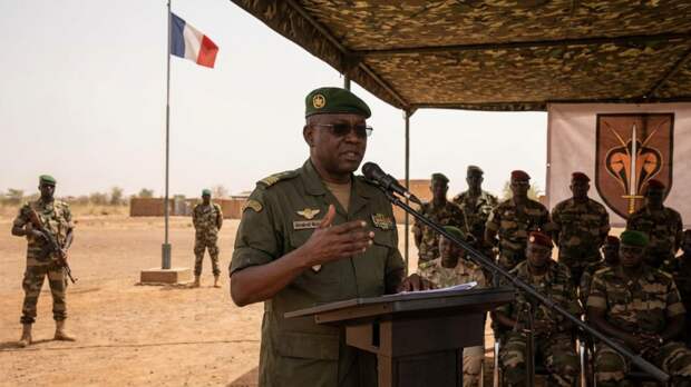 Нигерский генерал Ибро заявил о вступлении страны в войну с Францией