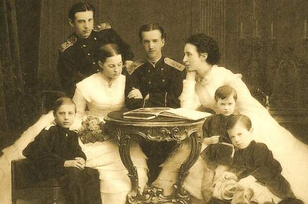 1867 год. Николай Константинович в кругу родных.
