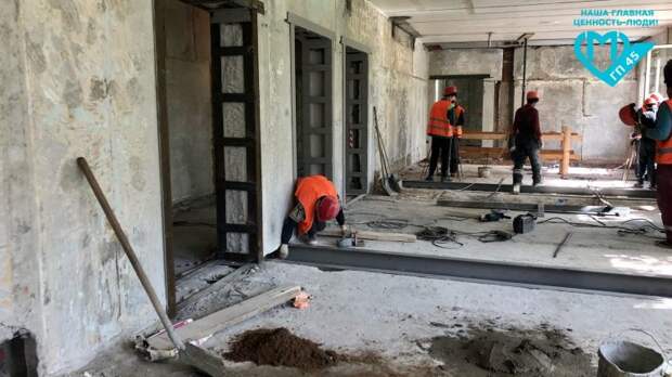 В поликлинике на Флотской параллельно ведутся несколько видов работ
