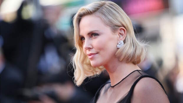 Терон против Тэрона: вышел тизер триллера "Вершина" об экстремальной игре на выживание против маньяка