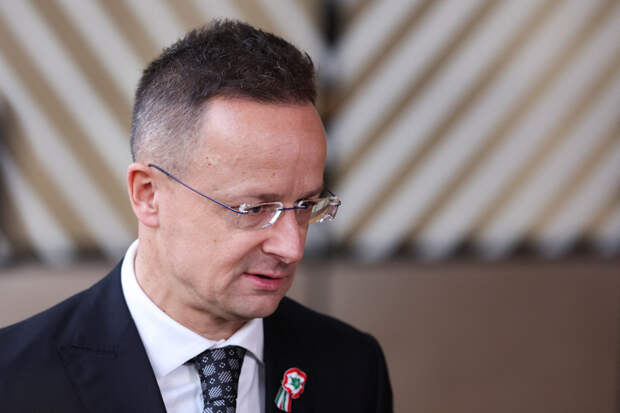 Сийярто поругался с главой МИД Украины из-за Орбана