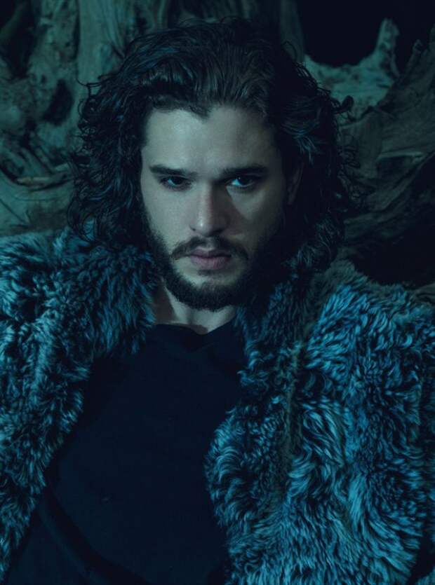Кит Харингтон в фотосессии для журнала L’Uomo Vogue