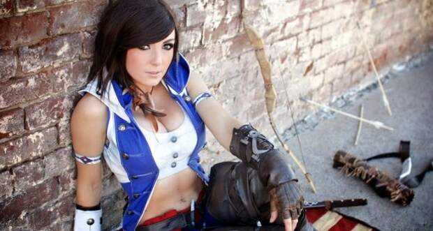 качественный косплей на игру Assassin's Creed от шикарной девушки