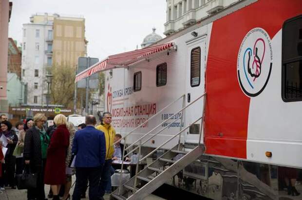 ·Михаил Мурашко принял участие в акции, посвящённой Национальному дню донора, и сдал кровь