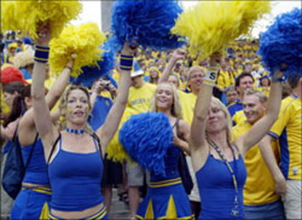 Как разогреть шведских футбольных фанатов