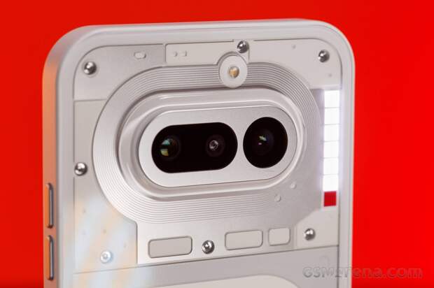 Дизайн — не всё: обзор Nothing Phone (4a) выявил сильные и слабые стороны